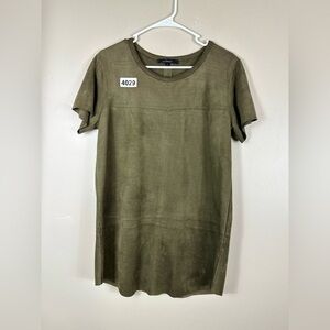 Olivaceous large green 90 % polyester 10% spandex very soft great condition